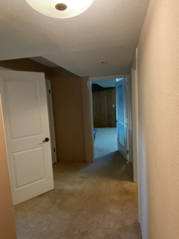 Building Photo - 1332 S Loves Ct