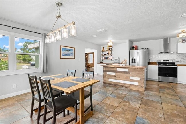 Building Photo - 10437 Cirimoya Ln