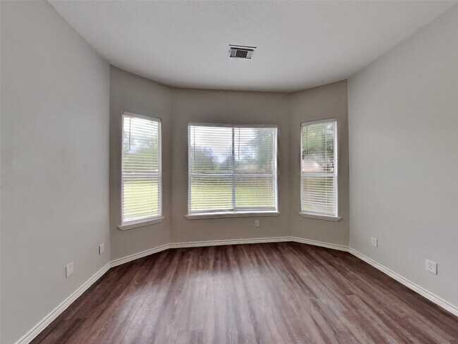 Building Photo - 6303 Tall Canyon Ct