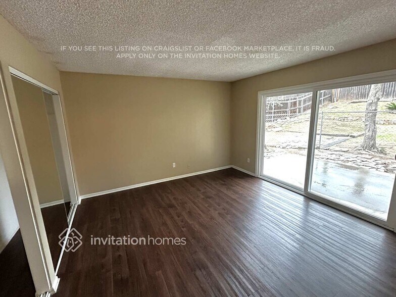 Building Photo - 4091 Crestview Dr