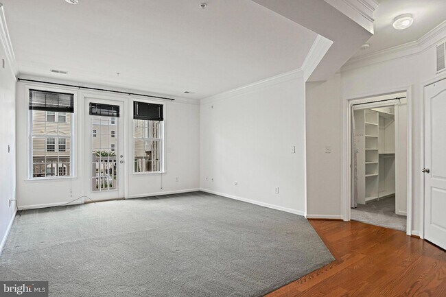 Building Photo - 24701 Byrne Meadow Square