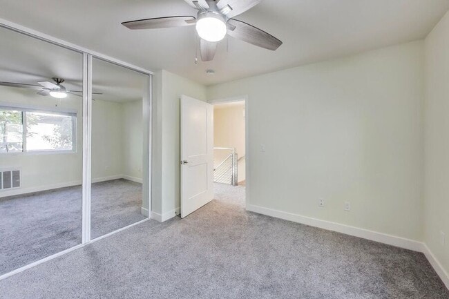 Building Photo - 1662 Hollenbeck Ave