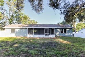 Building Photo - Recently updated, custom 3/2/2 on fenced corner lot in Inverness, $1900/mo!