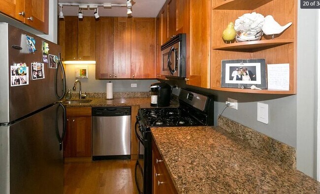 Building Photo - Sheridan