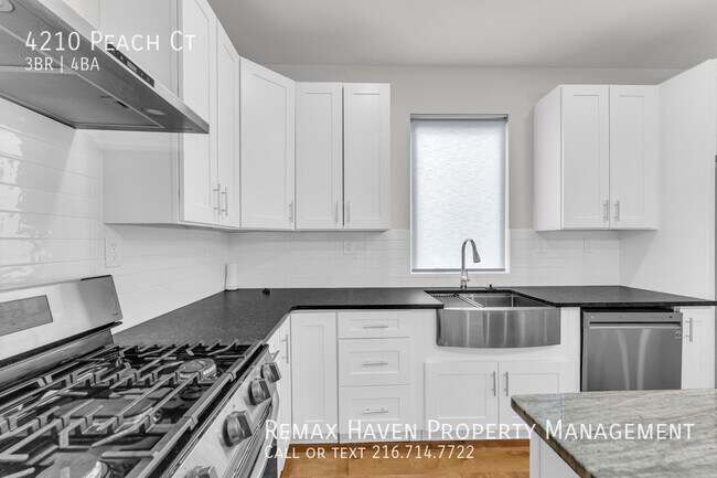 Building Photo - 4210 Peach Ct
