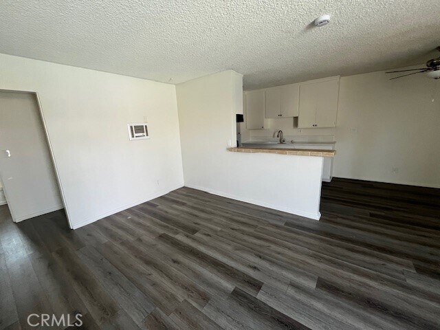Building Photo - 686 E Cottonwood Rd