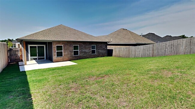 Building Photo - 600 NW 182nd St