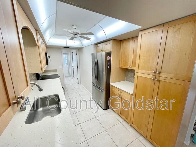 Building Photo - 5163 Lemon Bay Dr
