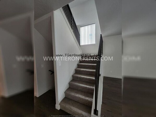 Building Photo - This property offers a NO DEPOSIT option available for qualified renters!