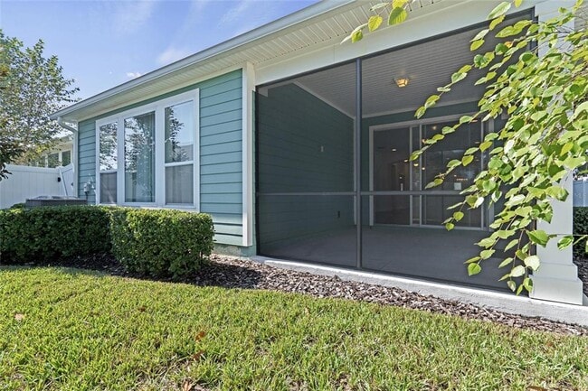 Building Photo - 354 Park Lake Dr