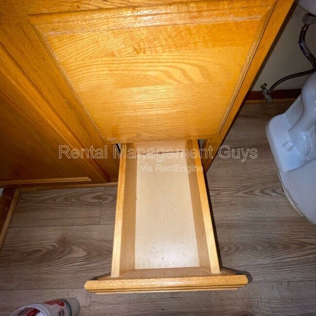 Building Photo - 3319 Longfellow Ave