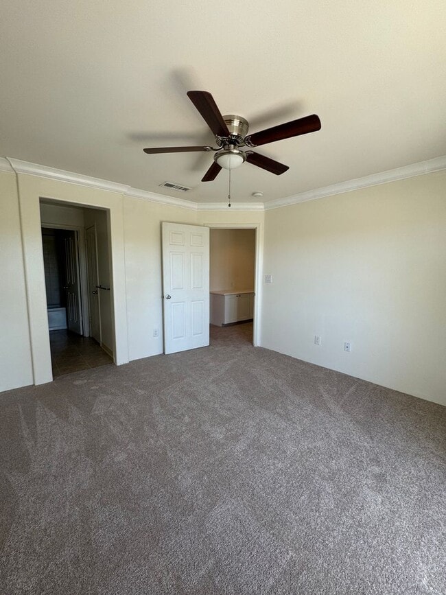 Building Photo - Stunning  3-Bedroom/2.5-Bath - $4000.00 Lo...