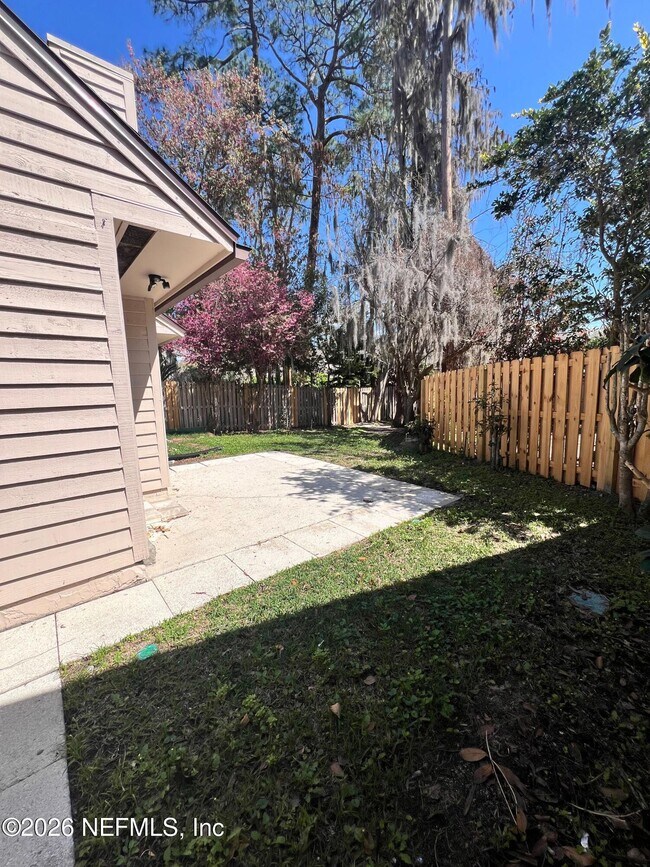 Building Photo - 4112 Hanging Moss Ct