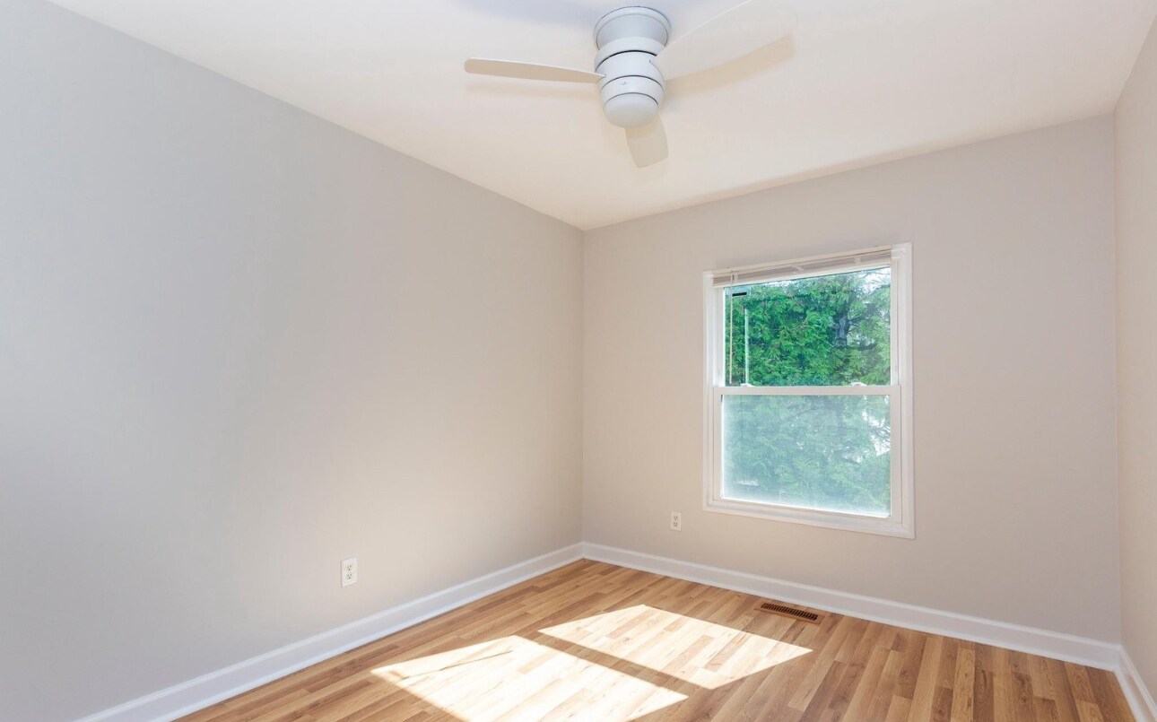 Building Photo - 133 Hammershire Rd