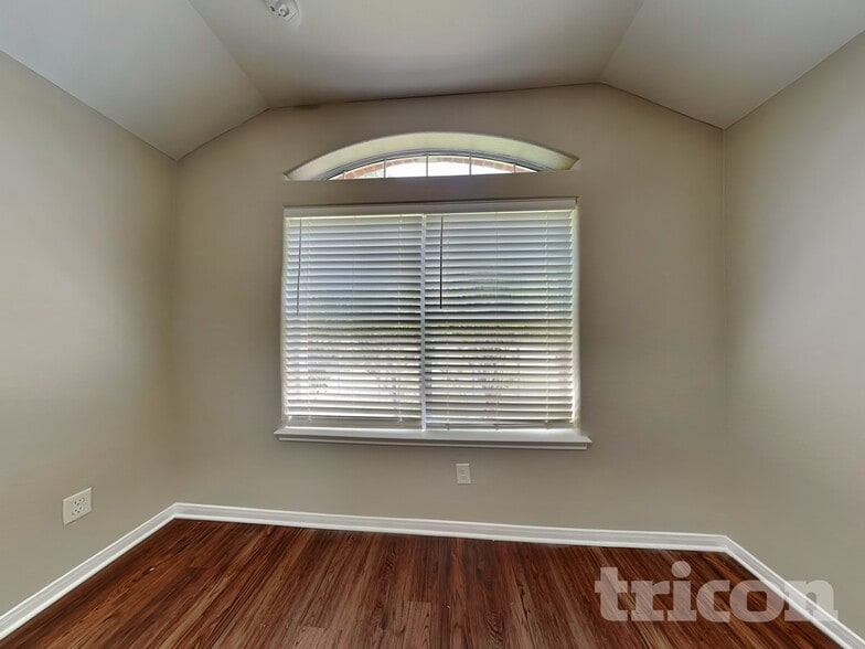 Building Photo - 3126 Lake Breeze Ln