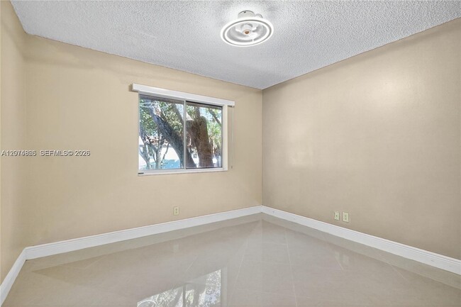 Building Photo - 9407 SW 138th Pl