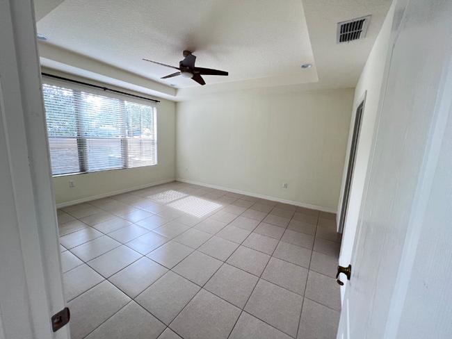 Building Photo - 416 Red Rose Ln
