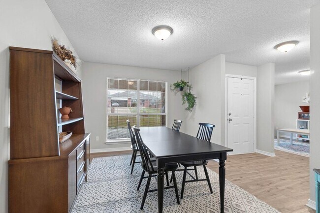 Building Photo - 5405 Josh Dr