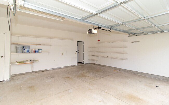 Building Photo - Home in the Community of Del Mar Highlands!