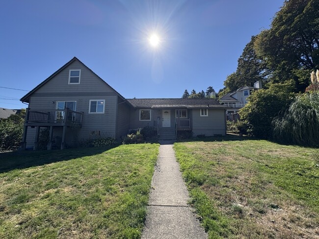 Primary Photo - 0406 SW California St