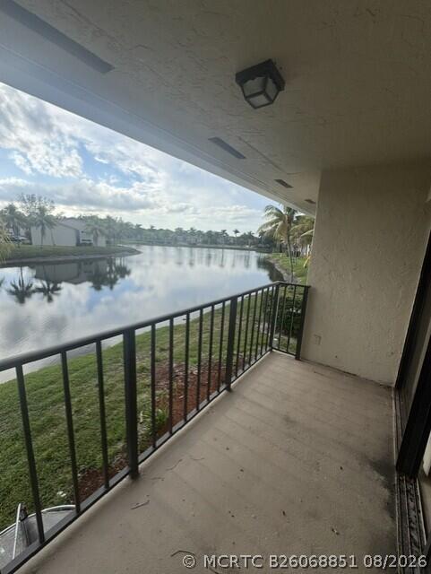 Building Photo - 1495 Lake Crystal Dr