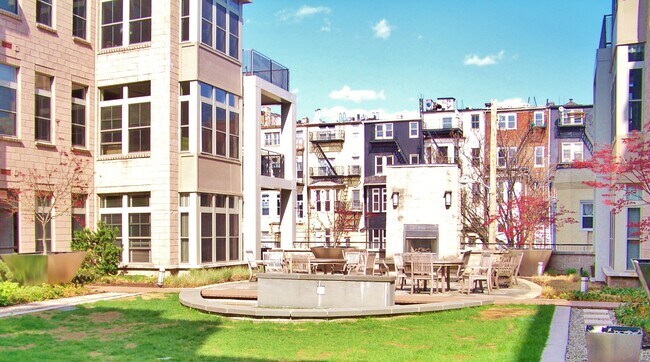 Building Photo - 1209 N Charles St