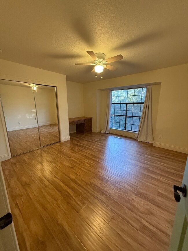 Building Photo - 12490 Erin Dr