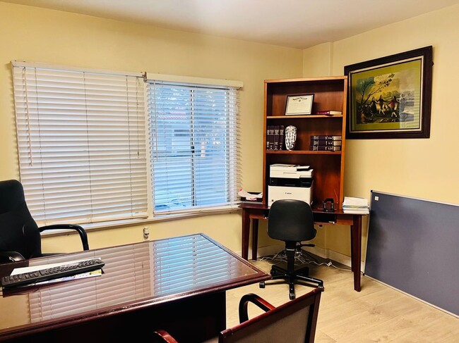Building Photo - 595 N La Cadena Dr