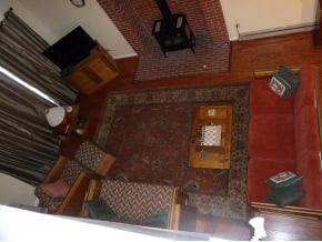 Building Photo - 42 Pleasant Dr