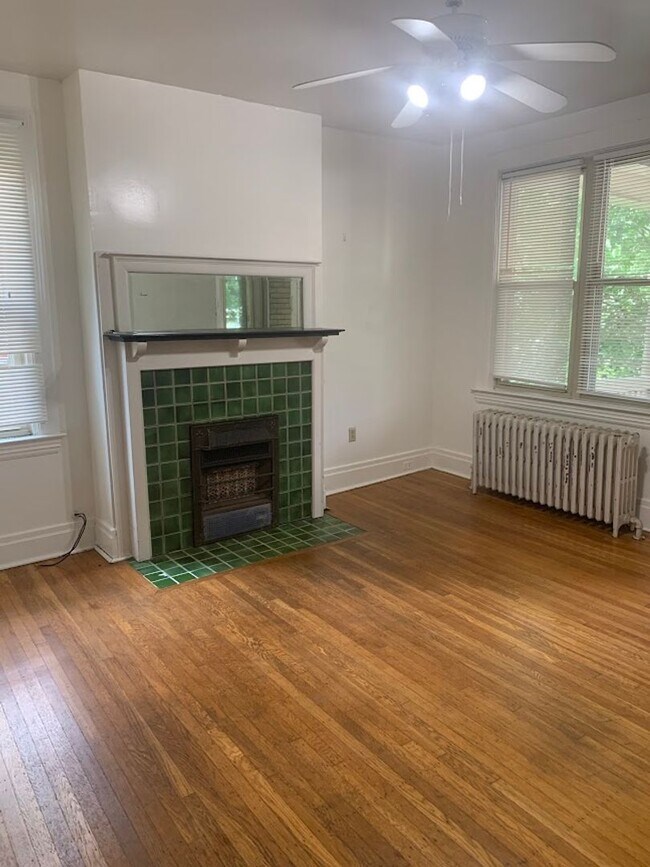 Building Photo - 5542 Fair Oaks St