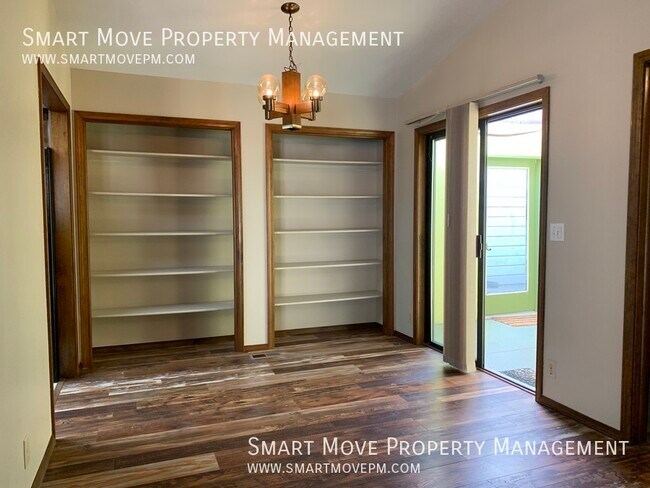 Building Photo - 2135 E Serene Dr