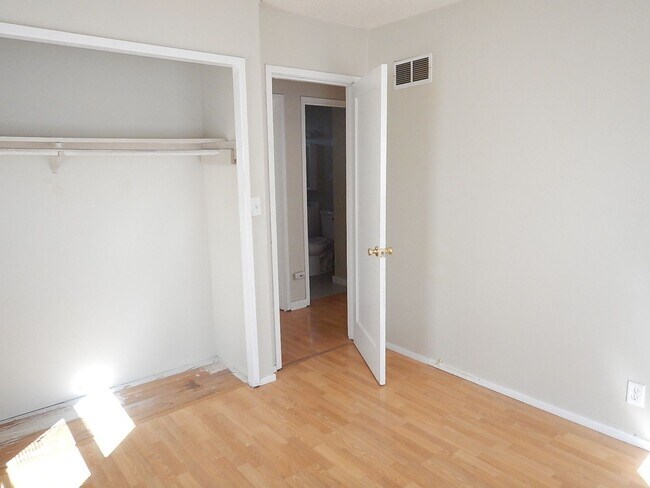 Building Photo - 3 Bed, 1 Bath House Near Heart of Prinevil...