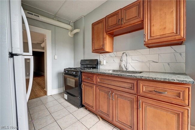 Building Photo - 14120 Superior Rd