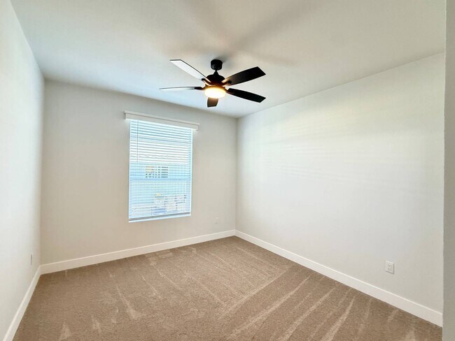 Building Photo - 11 Palm Via