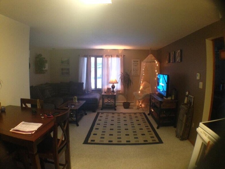 Building Photo - 2305 Lockport Rd