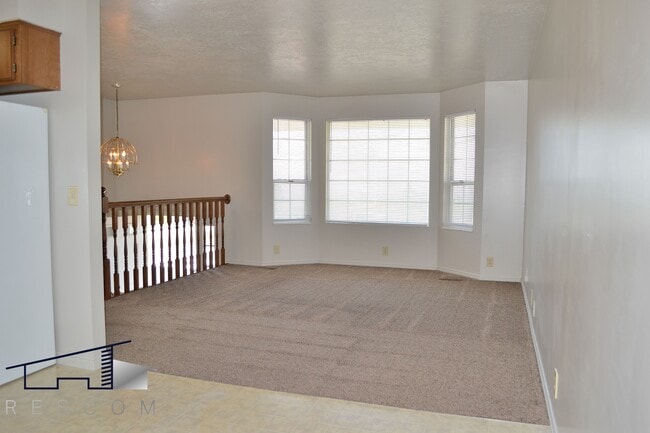 Building Photo - 1140 US-89