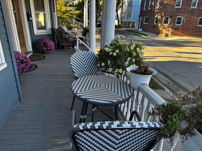 Building Photo - 40 Winthrop St