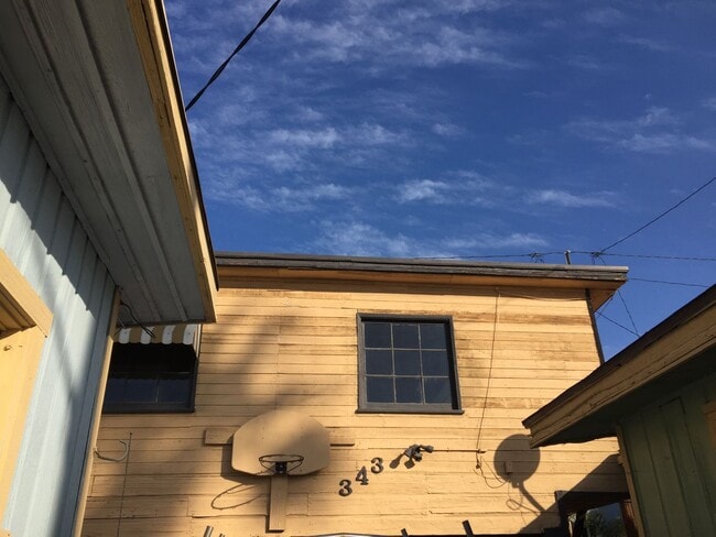 Building Photo - Silver Strand Beach - One bedroom, one bath upstairs bungalow