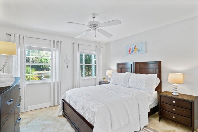 Building Photo - 13 Cleveland Ct