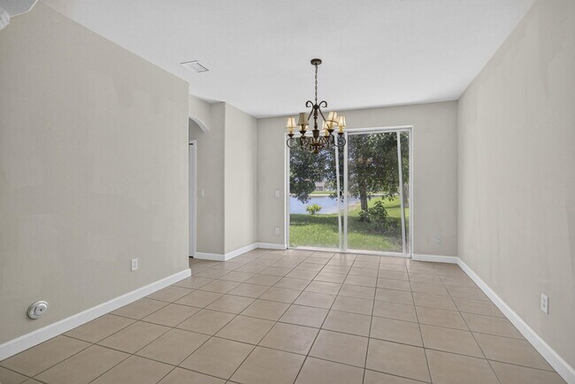 Building Photo - 10671 Old Hammock Wy
