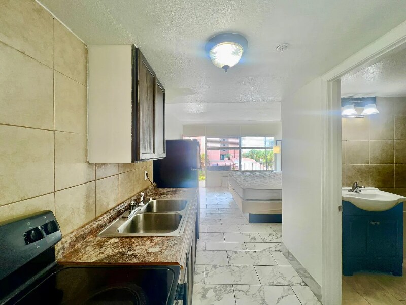 Building Photo - 2200 S Ocean Blvd