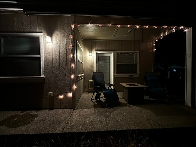 Building Photo - 61208 Brittle Bush St