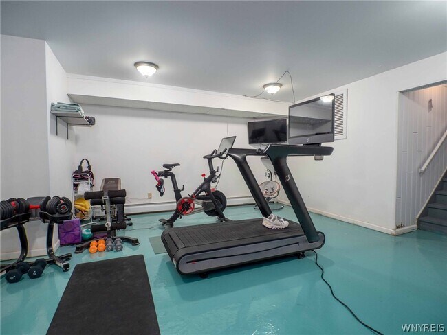 Building Photo - 2392 N Maple Ave