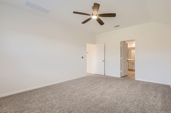 Building Photo - 2429 Hackamore Dr