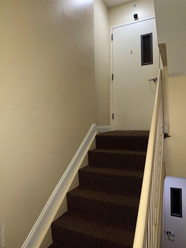 Building Photo - 1000 E 35th St