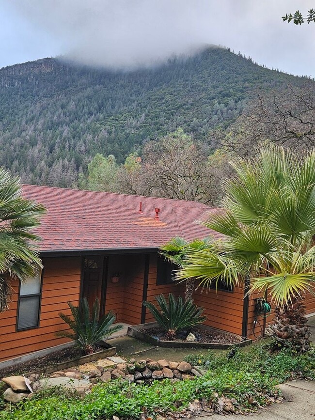 Building Photo - Spacious Beautiful retreat - IN Buckingham