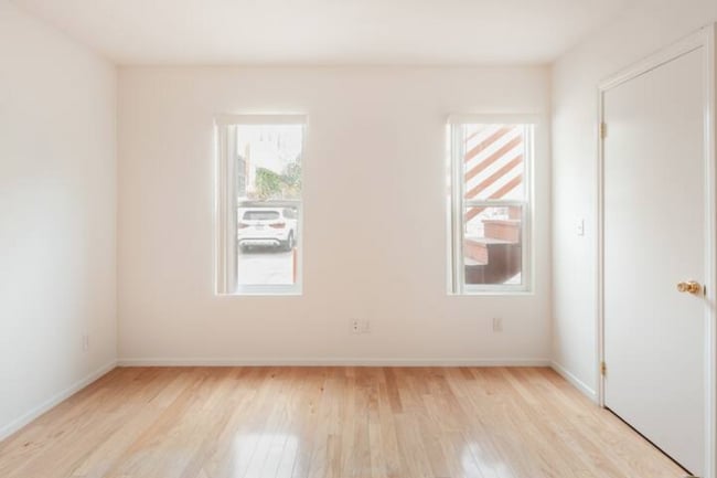 Back Bedroom - 3613 4th W St