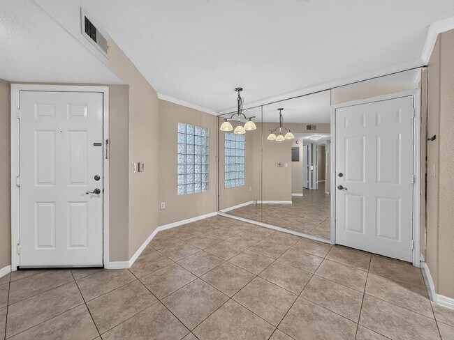 Building Photo - 10150 Belle Rive Blvd