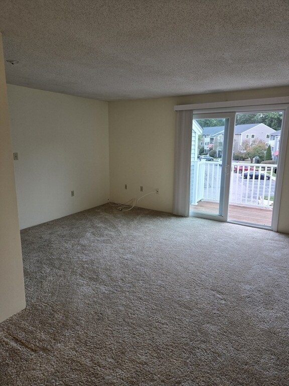 Building Photo - 9 Silver Hill Ln