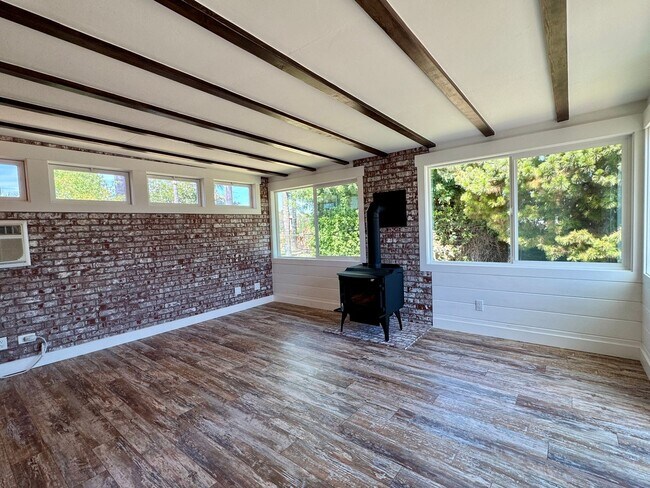 Building Photo - Upgraded, Charming House in La Mesa 2Bd/1Ba, Attached Garage, Large Backyard